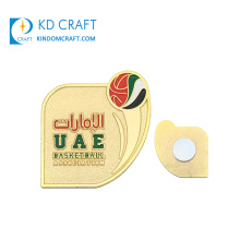Einzigartiges Design benutzerdefinierte Metall-Emaille-Vergoldung Sport Basketball UAE Dubai Abzeichen mit magnetischer Rückseite